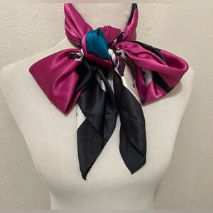 *NWOT* Very Vollbracht Floral 100% Silk Scarf/Wrap - X Large